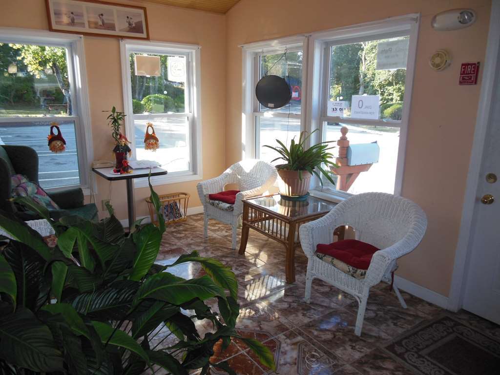 The Coast Westerly Interior foto